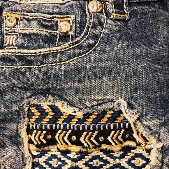 Miss Me Shorts - Picture 3 of 4